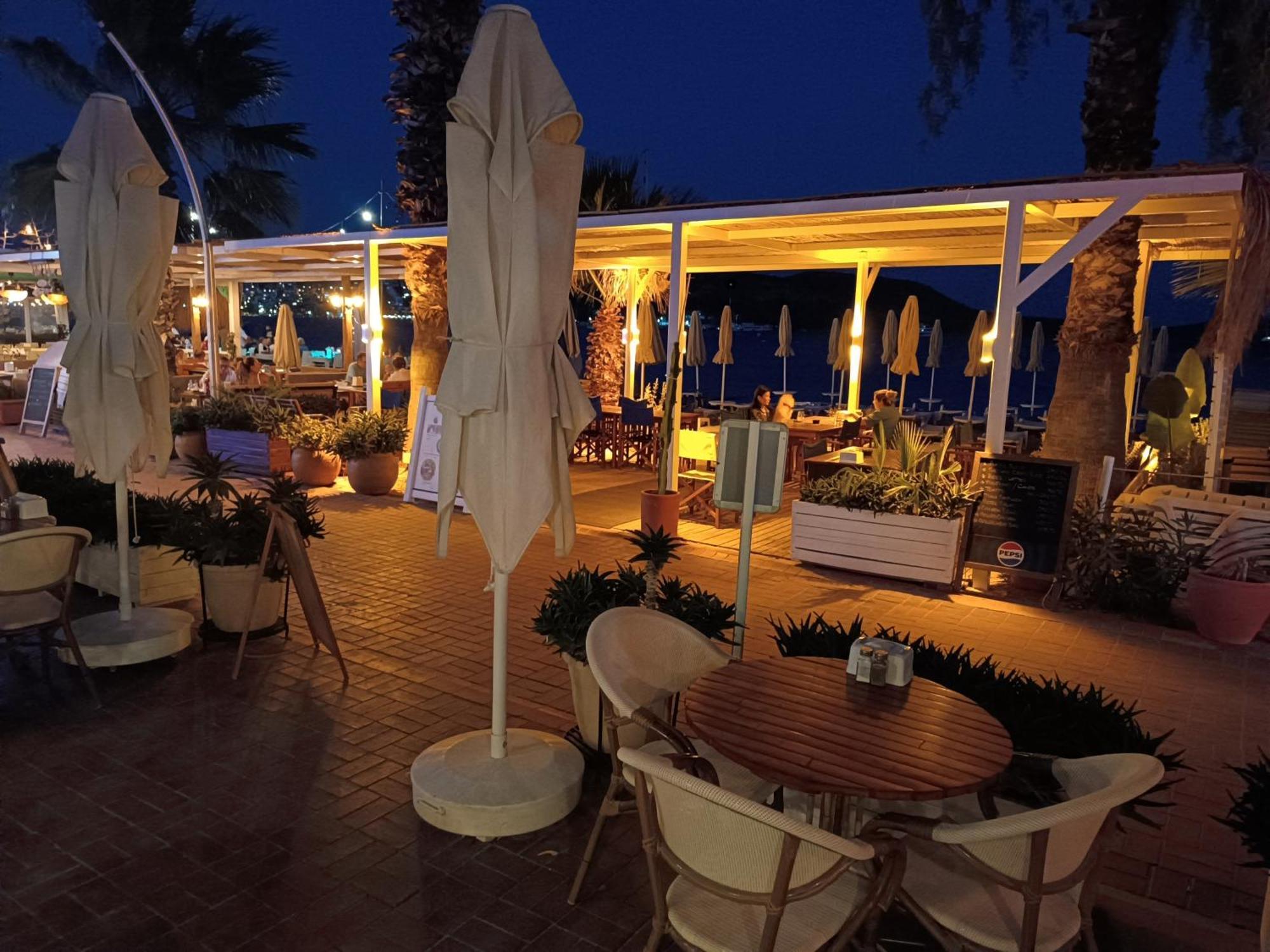 Uzhan Beach Hotel Bitez Ngoại thất bức ảnh