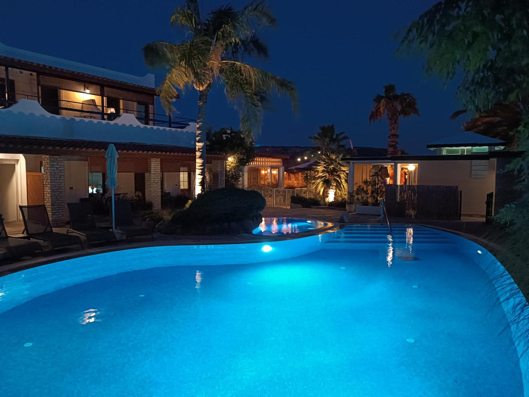 Uzhan Beach Hotel Bitez Ngoại thất bức ảnh