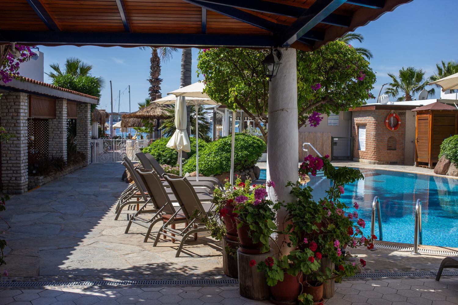 Uzhan Beach Hotel Bitez Ngoại thất bức ảnh